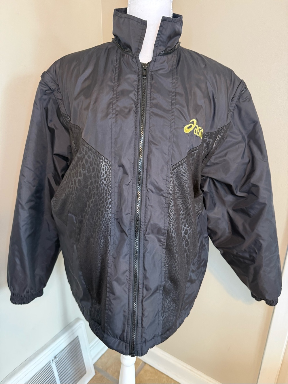 Vintage 90s ASICS Puffer Winter Jacket Zip-Off Sleeves Black Large